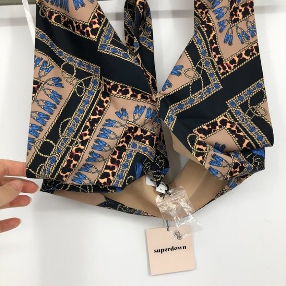 NWT Superdown Alondra Halter wrap crop top in tan blue leopard multicolor SP - Picture 7 of 15